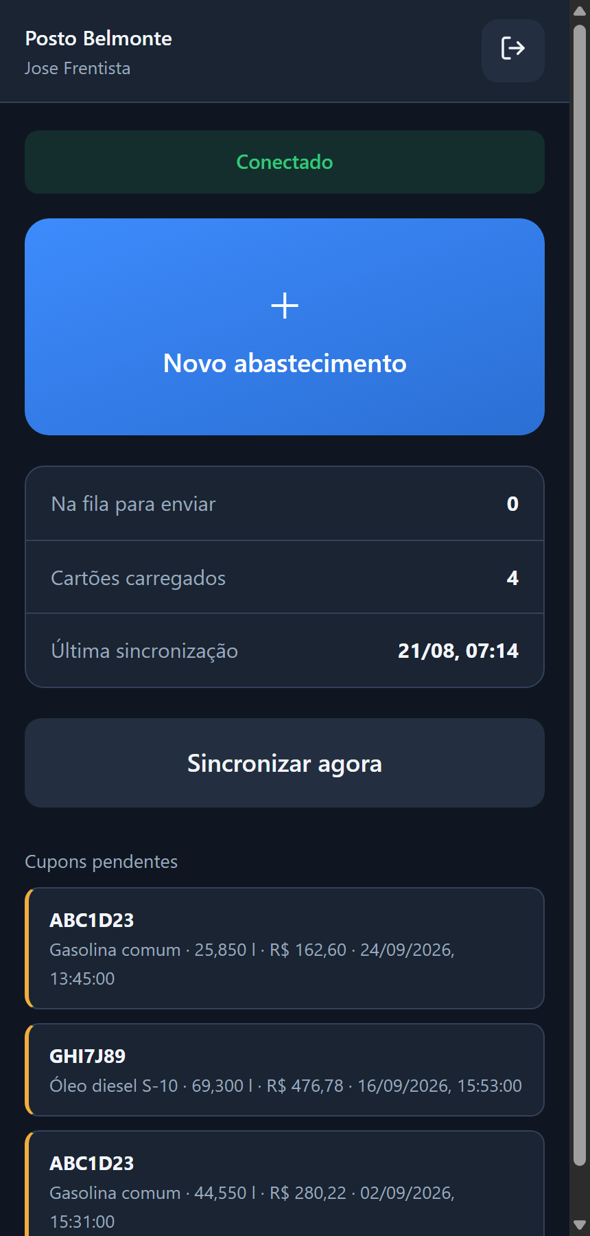 Maquineta do posto: tela inicial com fila offline, cartões carregados no aparelho e a lista de cupons fiscais pendentes de anexar.